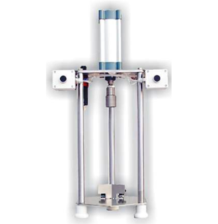 TAPPATRICE SEMIAUTOMATICA PER TAPPI A CORONA